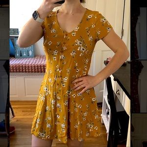 Yellow floral dress🌼🌼
